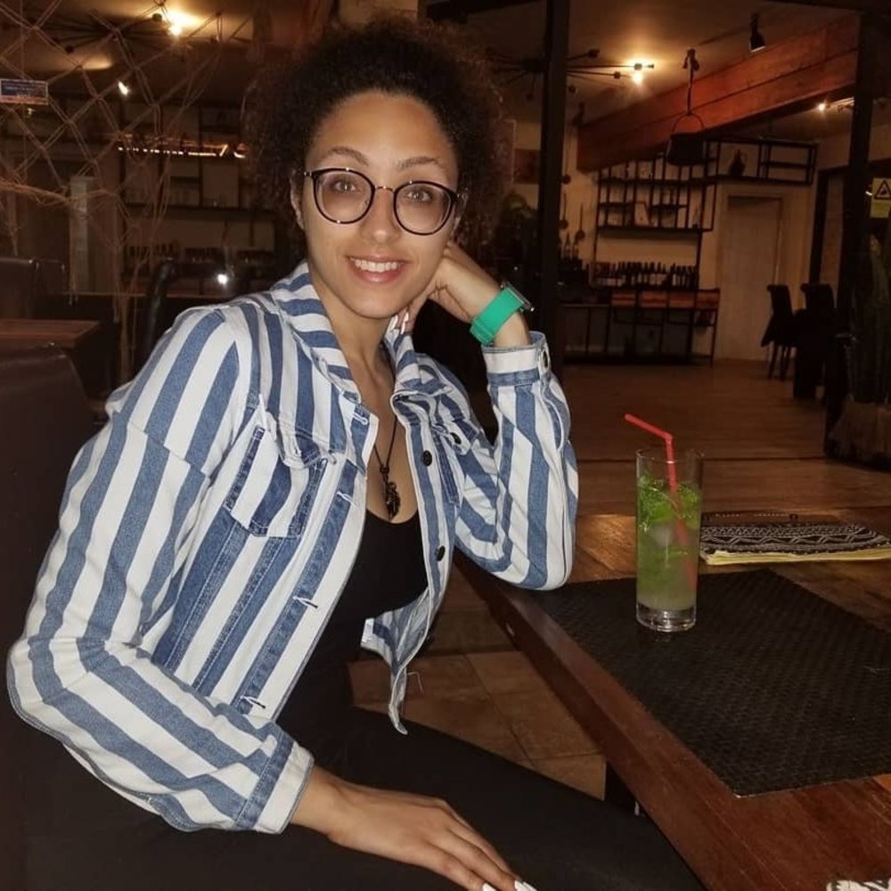 Meet your Posher, Pieryne